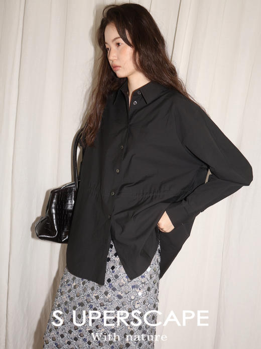 【8/25新品】素舶 优质匹马棉亲肤透气盐缩肌理骨感翻领抽绳收腰长袖衬衫 商品图4