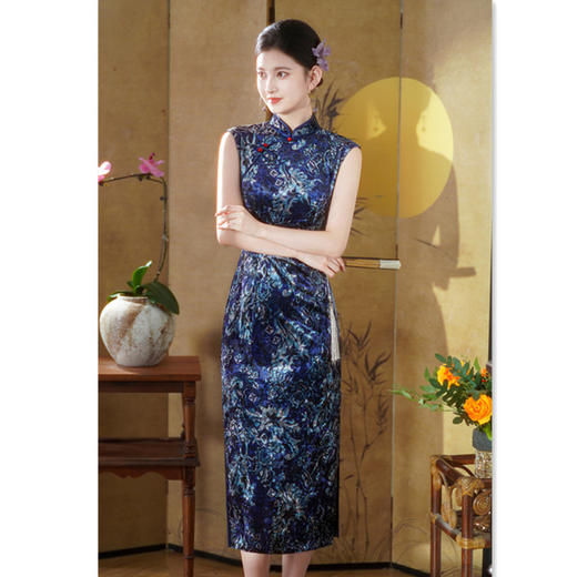 SKY 66951冰花绒印花长款无袖旗袍复古国风新中式日常旗袍 商品图2