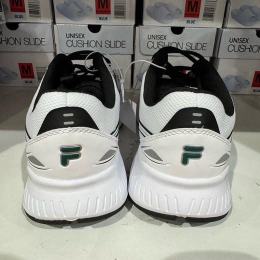 📣fila男士网面运动鞋，尺码齐全📣FILA新款男士休闲运动鞋上架了！有点增高效果哈❤美国🇺🇸直邮特价只要350元🉐🉐包税包邮到手了 商品图3