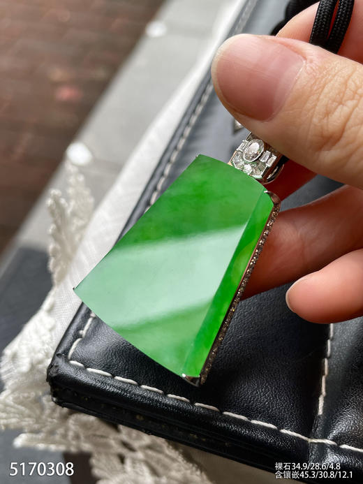 艳绿无事牌吊坠【5170308】具体价格微信咨询 商品图5