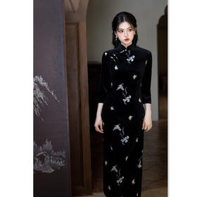 SKY 315107复古中国风长款丝绒绣花七分袖日常旗袍裙