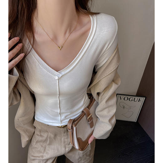 早秋新款莫代尔V领设计感长袖打底衫女内搭秋冬季百搭高级感正肩t恤上衣服 商品图2