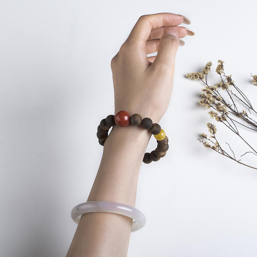 xy0546沉香+蜜蜡南红手串 商品图9