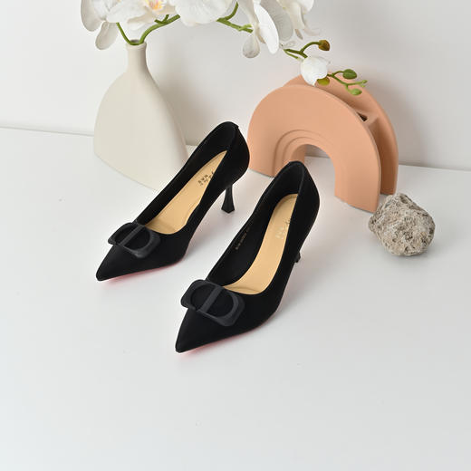 经典鲨女鞋2025秋季专柜新款优雅尖头浅口6.5cm气质高跟鞋单鞋KC19-537211 商品图3