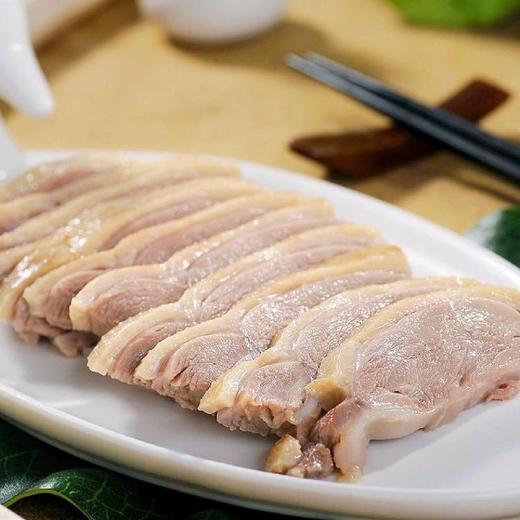 非遗金陵盐水鸭##冷吃菜无需加热# 咸香可口，肉质鲜嫩不肥腻、无鸭腥味、精选优质谷鸭，千年古法老卤秘制 ，连骨头都入味了~ 商品图3