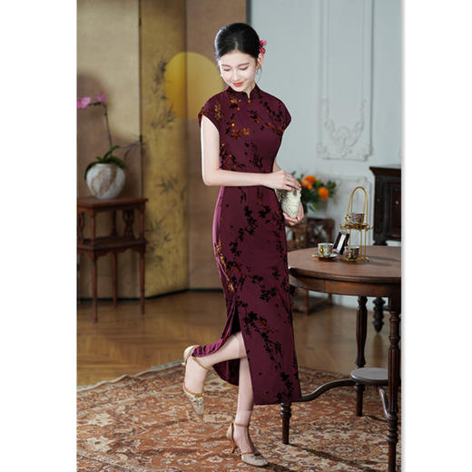 SKY 66949改良新中式冰丝植绒连袖旗袍复古国风旗袍裙 商品图1