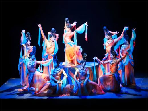 带娃去长安过年！大咖精讲兵马俑、西安博物院，巴士环游NPC互动、文物修复、探七仔熊猫，体验大秦小宴，4晚市区5钻酒店 商品图8