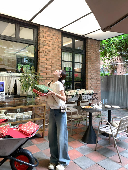 【99元任选2件】最后一波 ！！刺绣小花吊带背心 商品图10