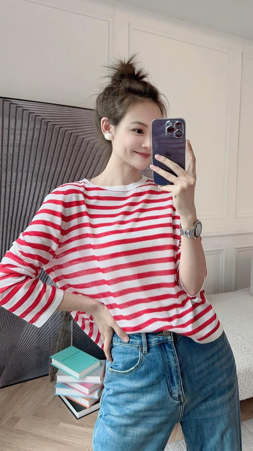 这件太太太好看了【海岸线凉感天丝条纹防晒针织衫HJZMCE074】独特的掐腰设计凸显身材曲线！一衣两穿，夏季必备超洋气慵懒感~ 商品图0