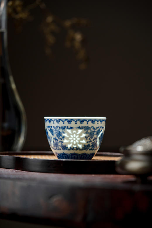 会员专享  开窗山水玲珑缸杯 仅供【陶博城店】自提 商品图1