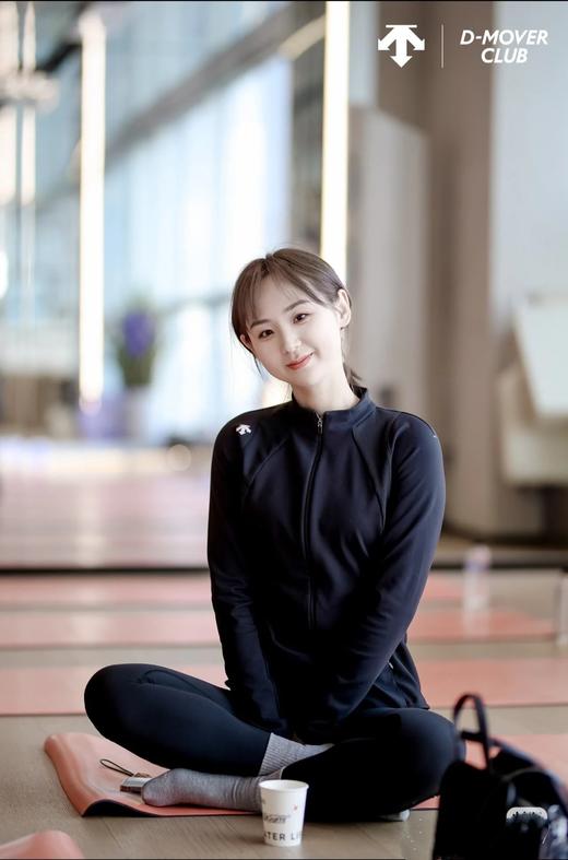 点此购买 迪桑特春秋季女士轻盈修身针织运动夹克 LL  327657 商品图13