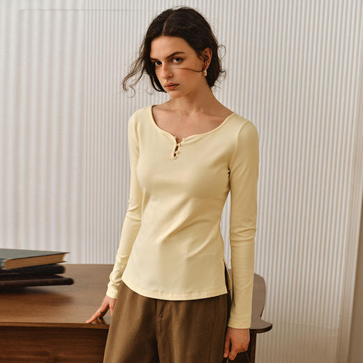 OLrain欧芮儿2025新款女秋季法式温柔设计感弧形领长袖打底T恤 商品图2