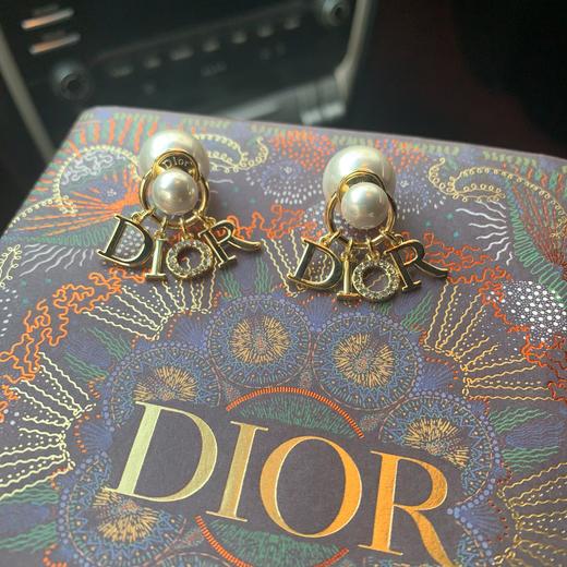 G335迪A 字母晶钻耳钉 商品图1