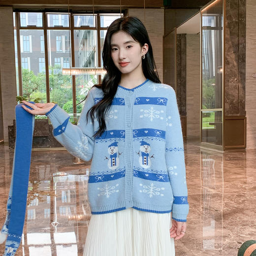 奢姿大码女装2025秋季新款胖妹妹时尚减龄撞色冬日风长袖针织开衫9653335186 商品图0