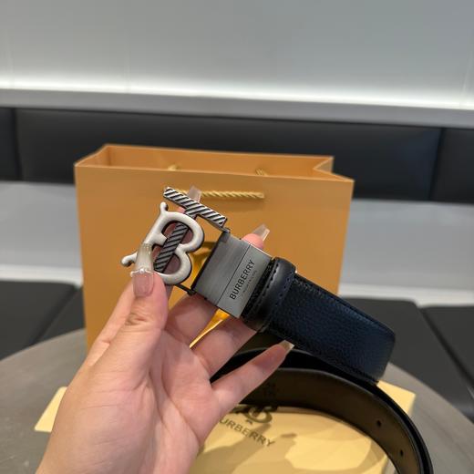 G317 巴宝莉男士皮带，完美礼盒包装 商品图3