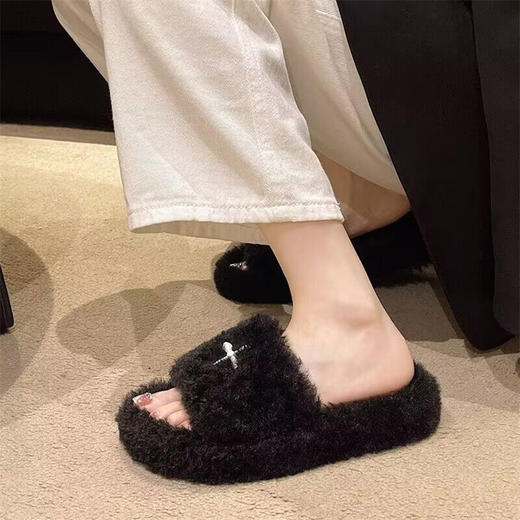 【秋冬新款❗️厚底增高毛毛拖鞋】舒适设计，时尚优雅，不磨脚不勒脚！女外穿拖鞋厚底羊毛叠穿居家毛绒拖 商品图7