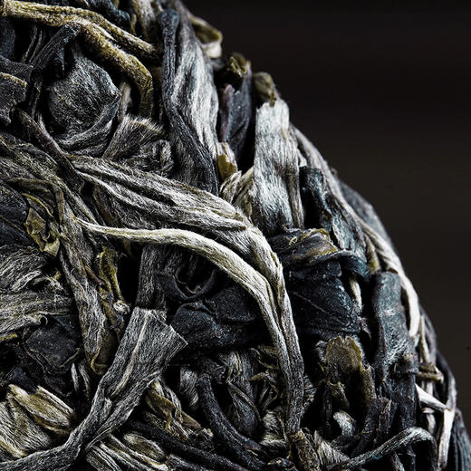 最后十几饼【金票】2025年易武茶区一扇磨古树票级系列重磅产品357克/饼拍5发6 商品图3