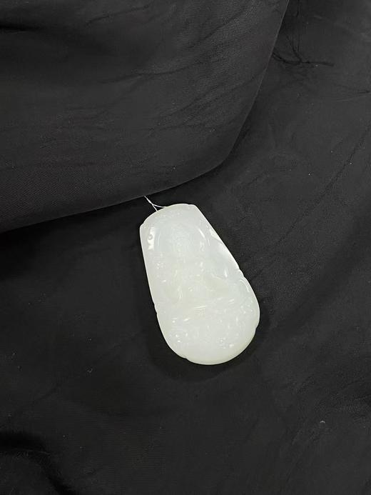 【于田产和田玉羊脂白观音挂件】编号F08527,46*27，26.3克，出证书，发货1~5天，48小时鉴赏期 商品图2