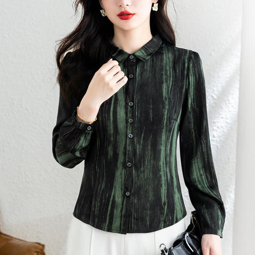 绿9973富贵条翻领长袖衬衫女2025秋新款修身显瘦百搭别致时尚上衣 商品图3