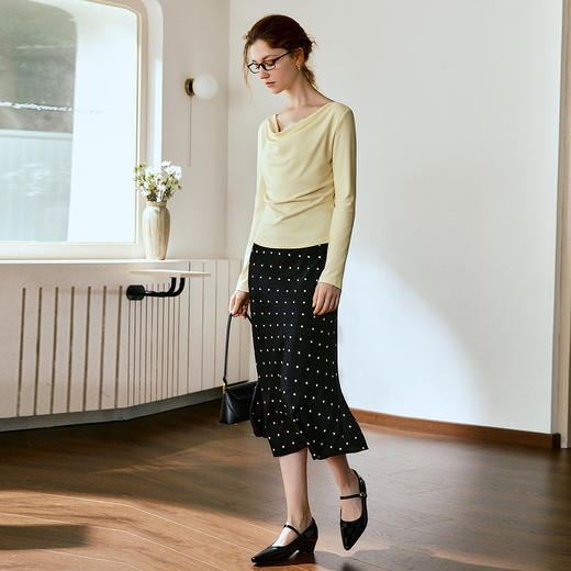 OLrain欧芮儿黄色荡领法式T恤女秋季2025新款辣妹修身显瘦打底衫 商品图3