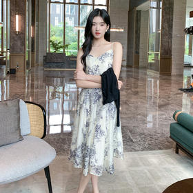 奢姿大码女装2025秋装新款胖妹妹宽松吊带裙小V领印花长款连衣裙