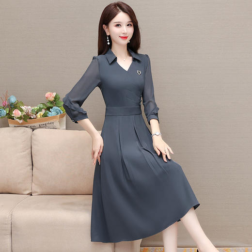 QYM 23015-Y气质优雅纯色连衣裙衬衣领高腰百褶裙 商品图1