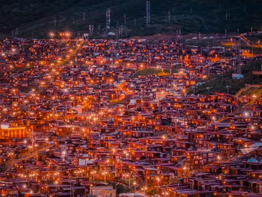 （越野车）川西·秋季10—14天：华尖山、措普沟、格聂神山、色达、玛嘉沟、稻城亚丁、达古冰川、丹巴彩林、色达、金川 商品图0