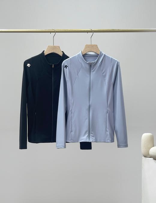 点此购买 迪桑特春秋季女士轻盈修身针织运动夹克 LL  327657 商品图0