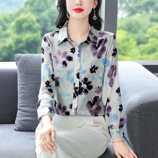 KQL E333M3292时尚显瘦上衣洋气衬衫印花大码遮肉宽松小衫 商品图2