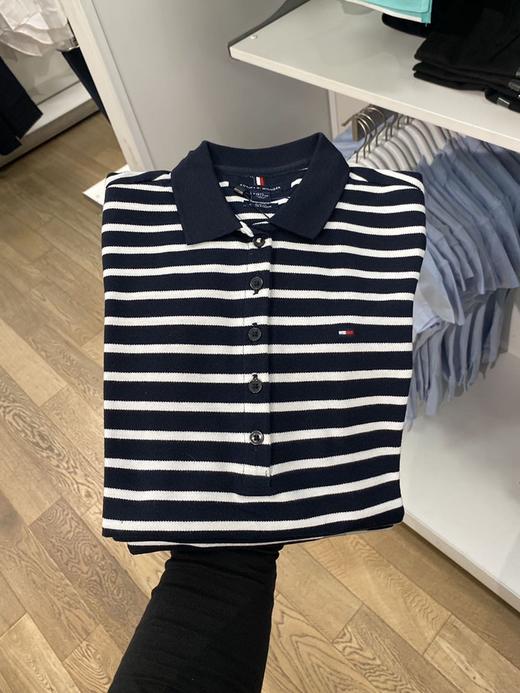 Tommy Hilfiger/汤米 女士五粒扣修身刺绣小标条纹透气短袖POLO衫 商品图1