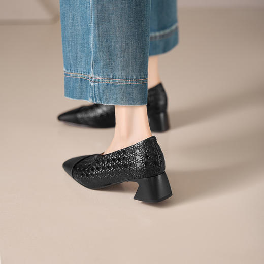 【预售5天】压花羊皮粗跟单鞋女秋新款真皮方头软皮复古百搭职业工作鞋MBJR&6956 商品图3