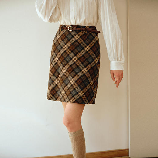 OLrain欧芮儿2025新款女秋季可露丽风复古格纹小A裙中腰半身裙 商品图2