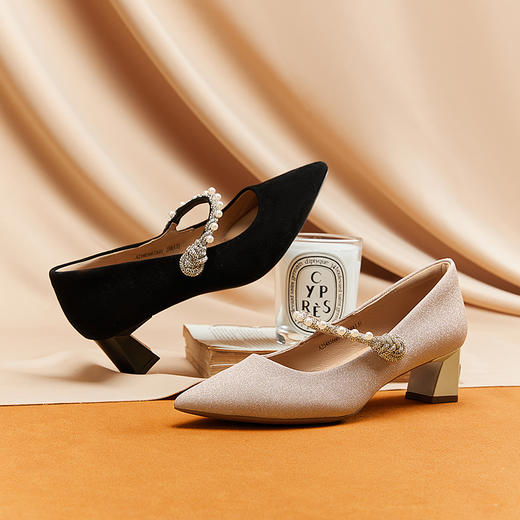 千百度羊皮粗高跟鞋女珍珠带玛丽珍鞋浅口法式单鞋A25485667 商品图1