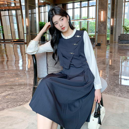 奢姿大码女装2025秋季减龄木耳领时尚裙子胖妹妹假两件拼接连衣裙9953891116 商品图0