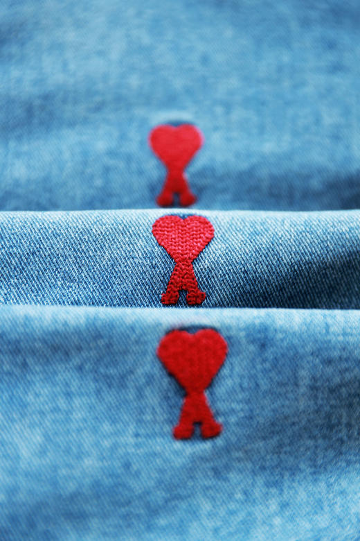 霓红配上那抹蓝，初识般美好。水洗复古丹宁宽松牛仔外套C082060 商品图12