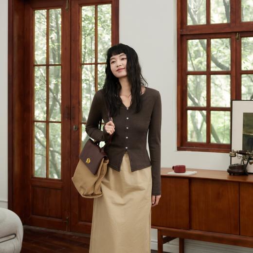 SPLELED 显瘦百搭假开衫 弧型分割线设计，360度修饰身材曲线；内层配有薄绒，秋天可单穿；凸显时尚感 商品图7