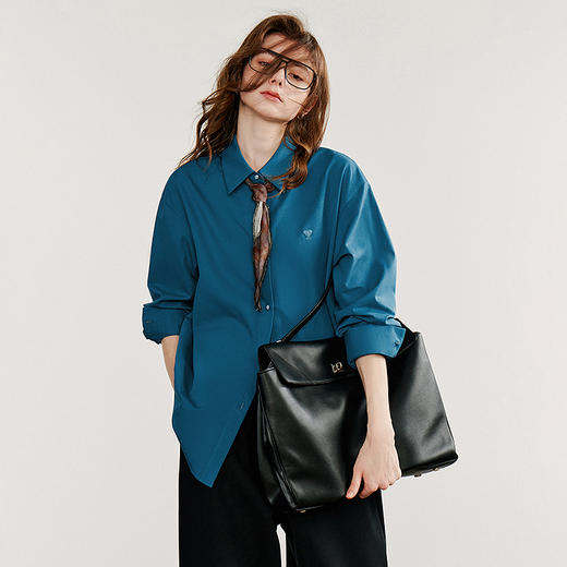 初语爱心刺绣衬衫女上衣简约设计感内搭外套纯棉衬衣 商品图3