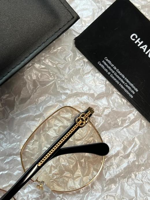 【年前订单 不退不换】香奈儿24新款CH2213金丝眼镜，复古感满满，镜腿经典双C加链条的设计，搭配金丝镜框，复古感直接拉满适配所有脸型~精致猪猪女孩冲！（ZT*DSX） 商品图6