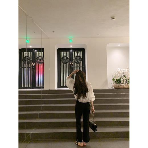 金蘑菇菇 经典的派系 夏日通勤小黑裤 / 版型巨好 侧开叉舒适弹力感 商品图3