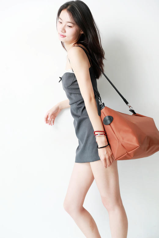 财阀千金hobo包，金属五金设计。大容量拉链闭合单肩背包C082068 商品图13