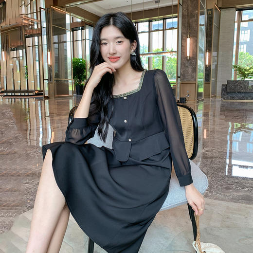 奢姿大码女装2025秋季新款胖妹妹轻奢法式连衣裙优雅方领荷叶边裙9953890564 商品图2