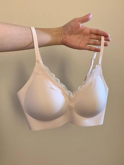 【舒芙蕾内衣】法式蕾丝边+经k-187典深V领设计，搭配一些大领口的罩衫都美到无法抗拒，马卡龙色系 纯纯的氛围感 商品图5