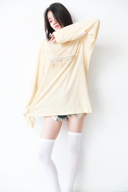 做旧字母长tee，正肩宽松上衣。胸口印花复古气质圆领长袖C082058 商品图0