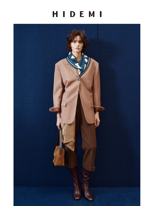 HIDEMI 进口极细精纺羊毛定染高级豆沙裸灰粉色纯醋酸丝巾多穿式廓形西装外套 商品图2