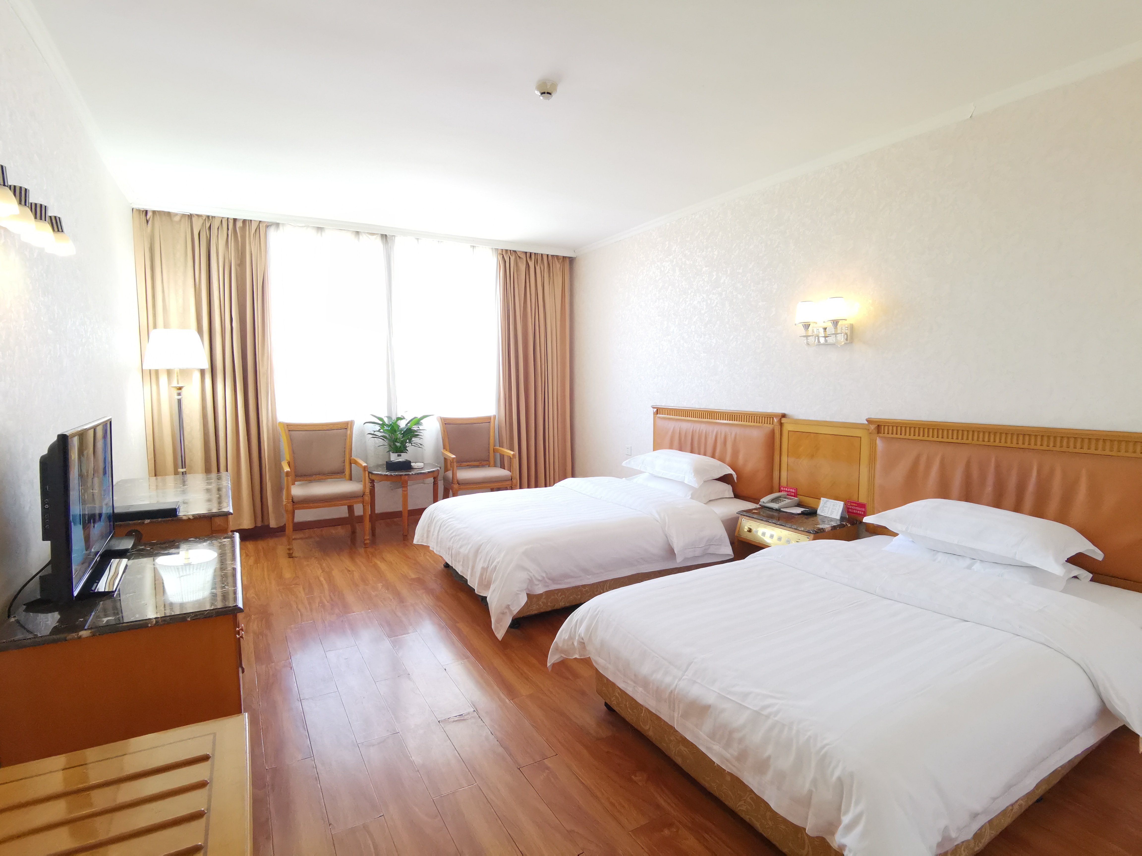 特价双人间（5楼/1楼）