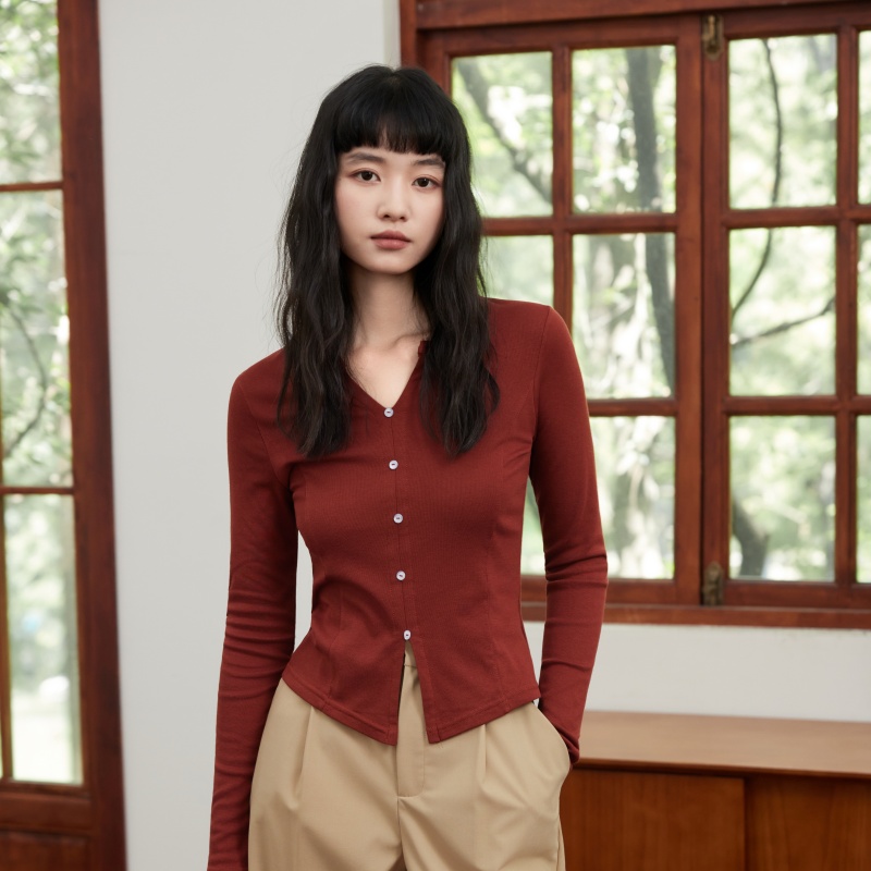 SPLELED 显瘦百搭假开衫 弧型分割线设计，360度修饰身材曲线；内层配有薄绒，秋天可单穿；凸显时尚感