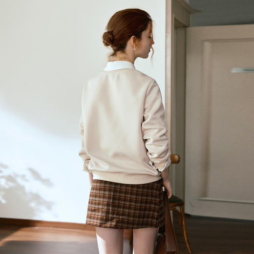 OLrain欧芮儿重工刺绣图案圆领休闲卫衣秋季2025新款法式时尚上衣 商品图3