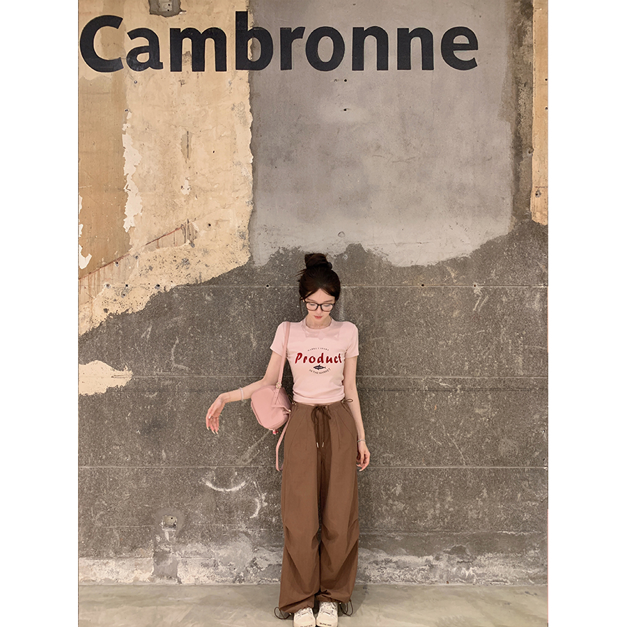 金蘑菇菇 少女心研究所 / 正肩字母t与空气工装裤