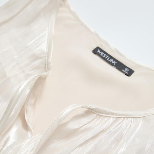 薄雾流光领口绑带蝴蝶结露肩衬衫女秋季法式温柔气质长袖上衣V2851241 商品图5