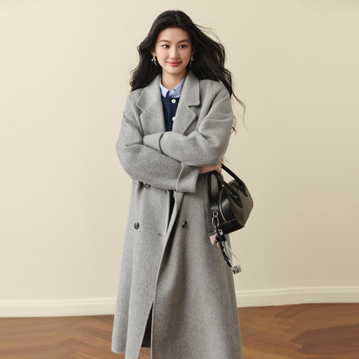 【严选】诗凡黎绵羊毛翻领双排扣毛呢外套2025秋新款赫本风长款双面呢大衣7G8470301 商品图3